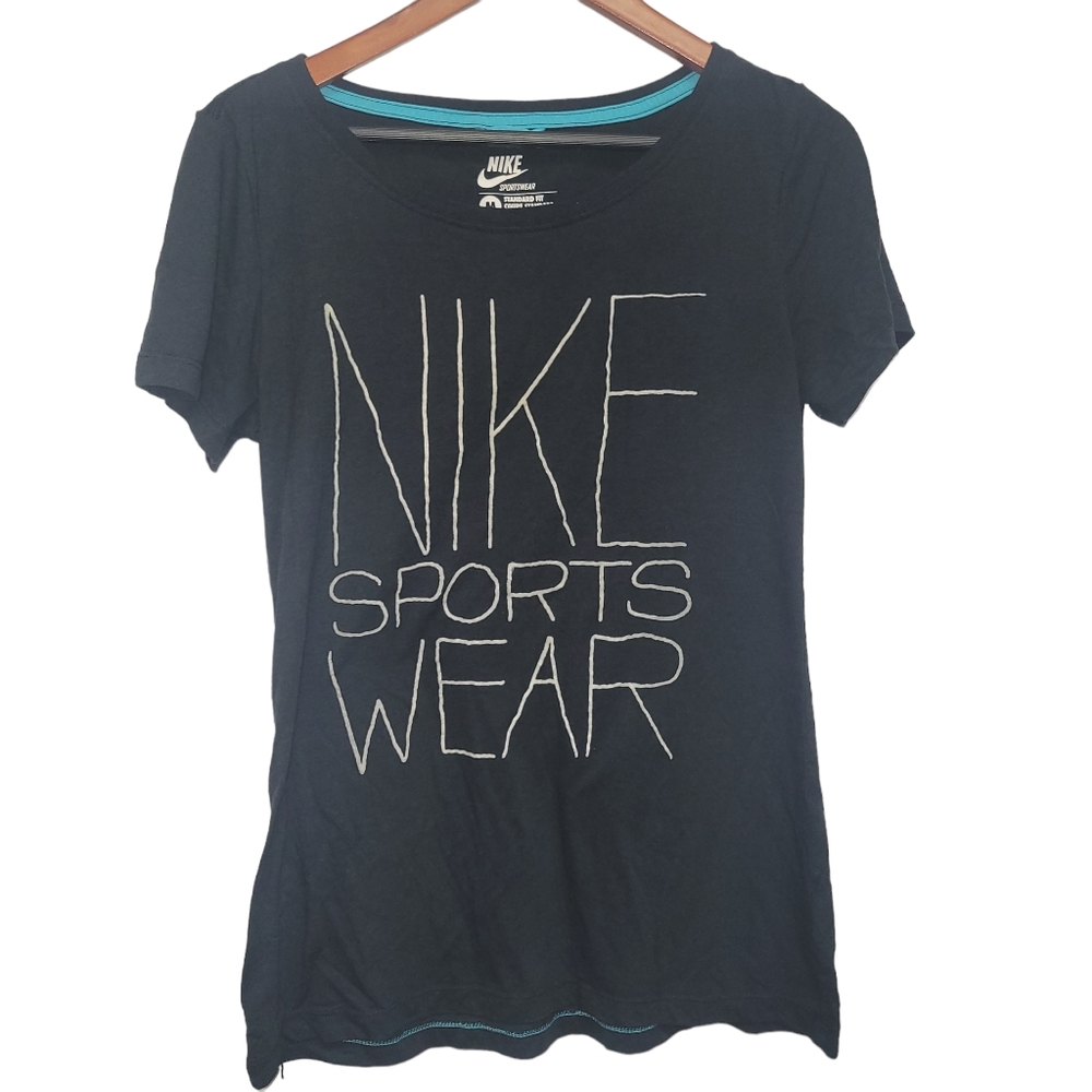 Nike Women's Athletic Dress. Size Medium.  Excellent Condition Pre-owned.